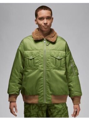 Women's Jacket Olive/Brown Kelp
Size S (4–6) Green Flight Jacket